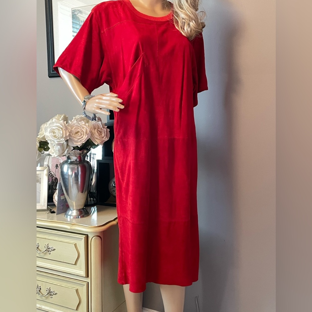 Classic Red Short-Sleeve Midi Dress ferre